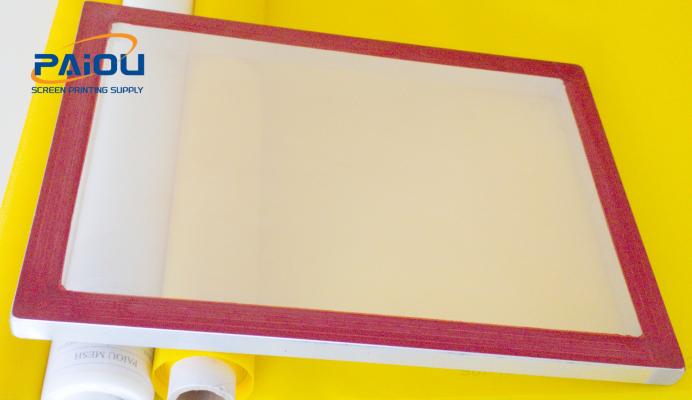 How to properly attach the screen to the screen system for screen printing?